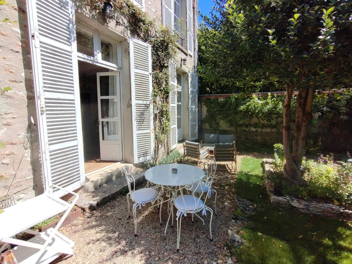 Le Grand Barrois Bed & Breakfast Crecy-la-Chapelle Exterior photo