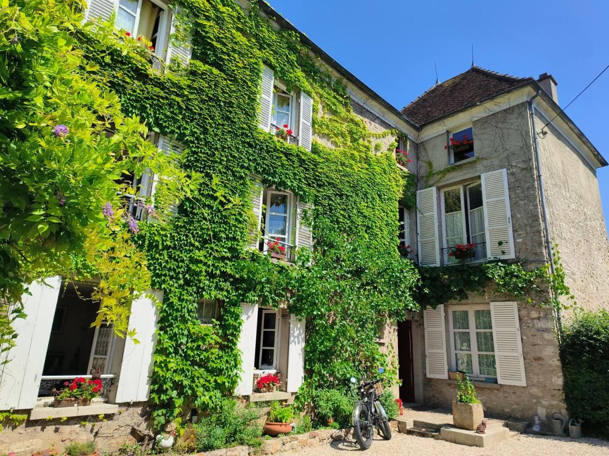 Le Grand Barrois Bed & Breakfast Crecy-la-Chapelle Exterior photo