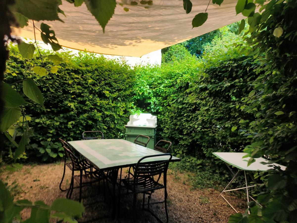 Le Grand Barrois Bed & Breakfast Crecy-la-Chapelle Exterior photo