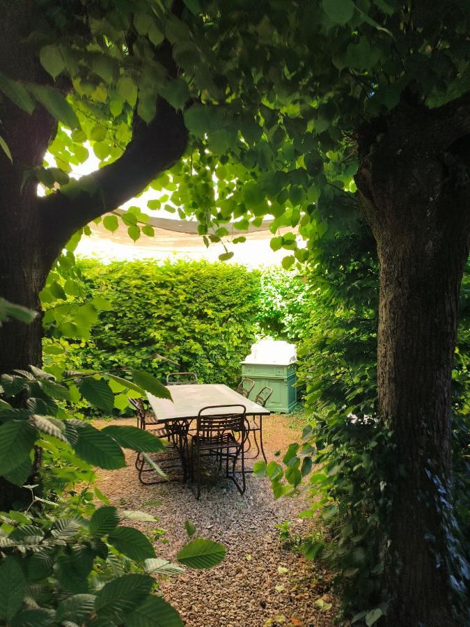 Le Grand Barrois Bed & Breakfast Crecy-la-Chapelle Exterior photo