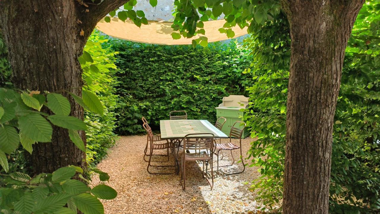 Le Grand Barrois Bed & Breakfast Crecy-la-Chapelle Exterior photo